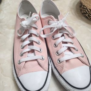 Pink converse